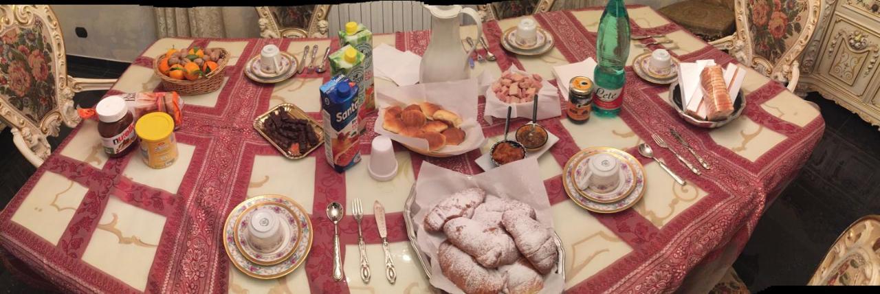 Colazione Da Lolly Bed & Breakfast Наполи Екстериор снимка