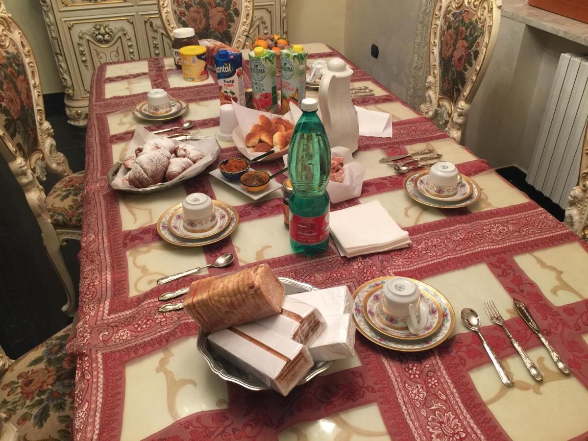 Colazione Da Lolly Bed & Breakfast Наполи Екстериор снимка