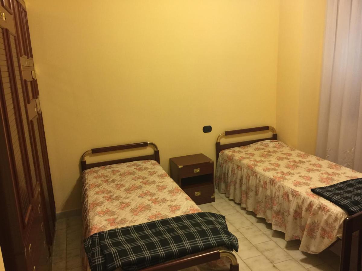 Colazione Da Lolly Bed & Breakfast Наполи Екстериор снимка